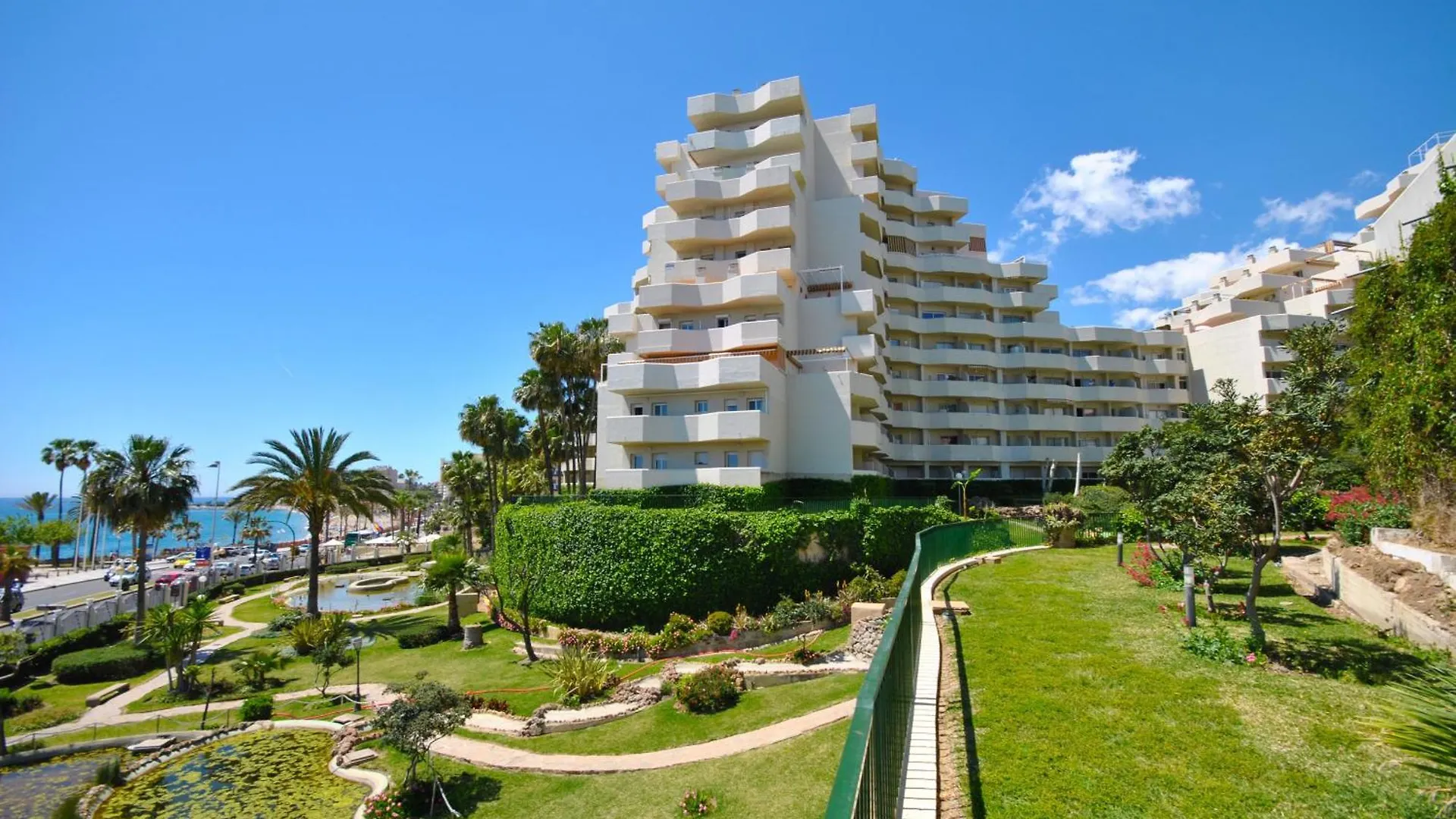 Cubo'S Benalbeach Sea View & Terrace Benalmádena Lägenhet